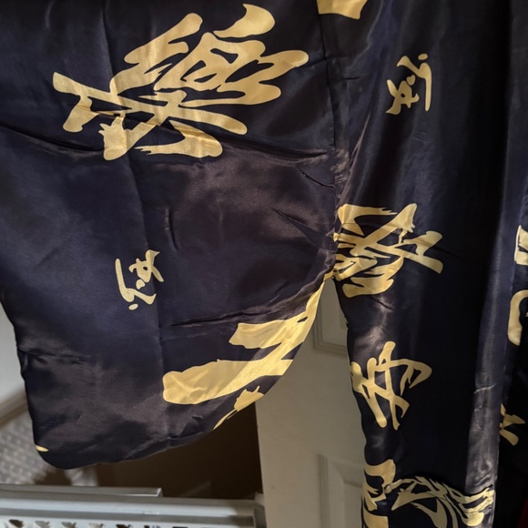 NWT Da Shang Hai Blue/Red/Gold Reversible Belted Collared Pockets Kimono Size M - Picture 5 of 16